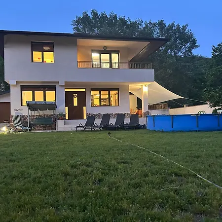 Ferienhaus Amity Warna